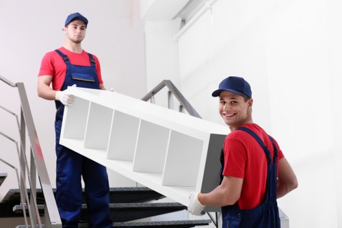 Free quote pricing discussion for a local man with van service