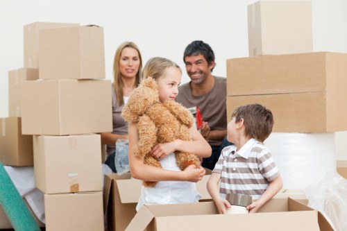 Household transport and delivery service in Bigginhill